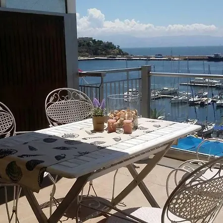 Luxury Port *